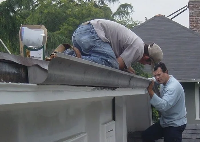 Best Gutter Clean and Repair Services in CA